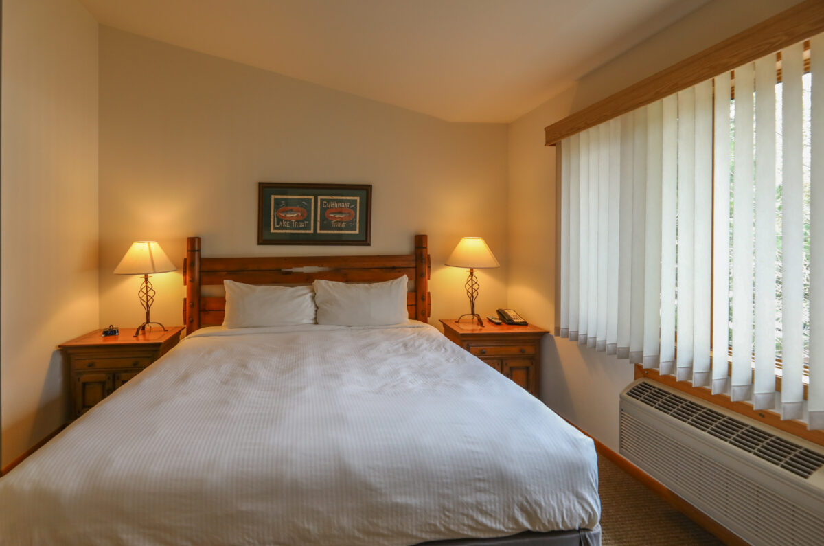 CONDOS • Meadow Lake Resort