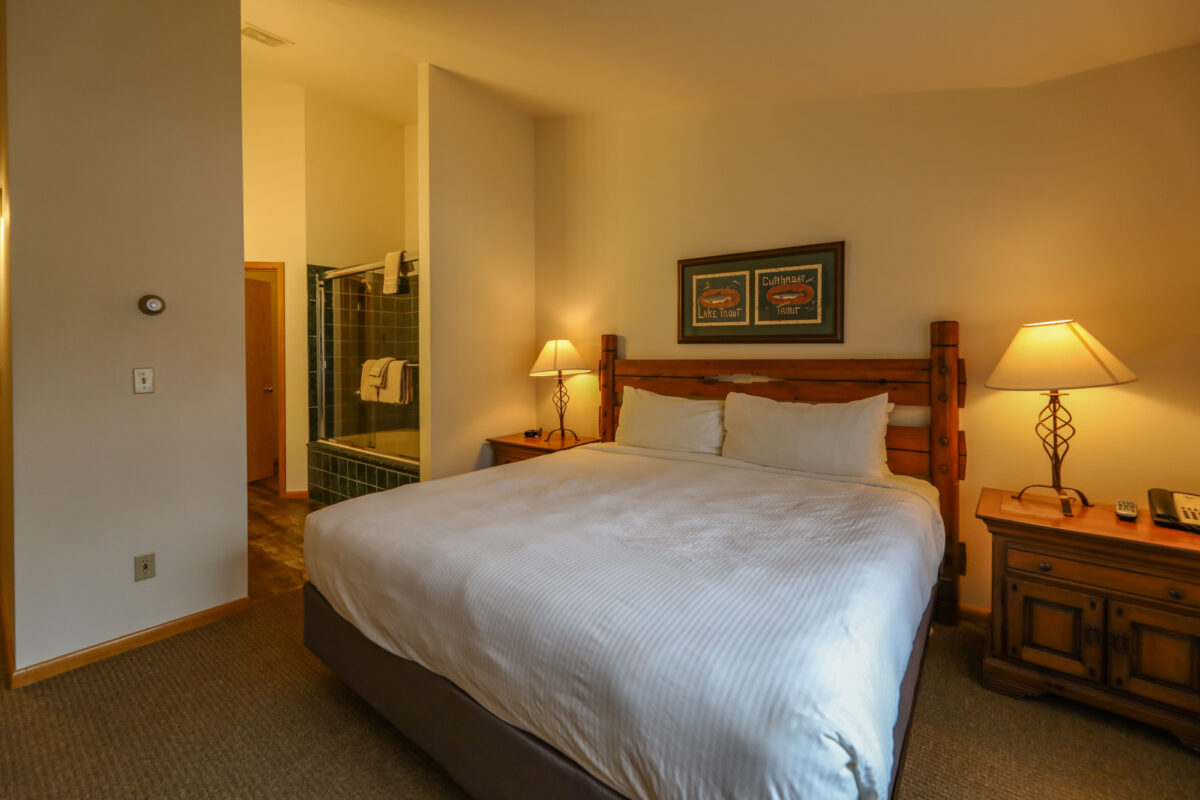 CONDOS • Meadow Lake Resort