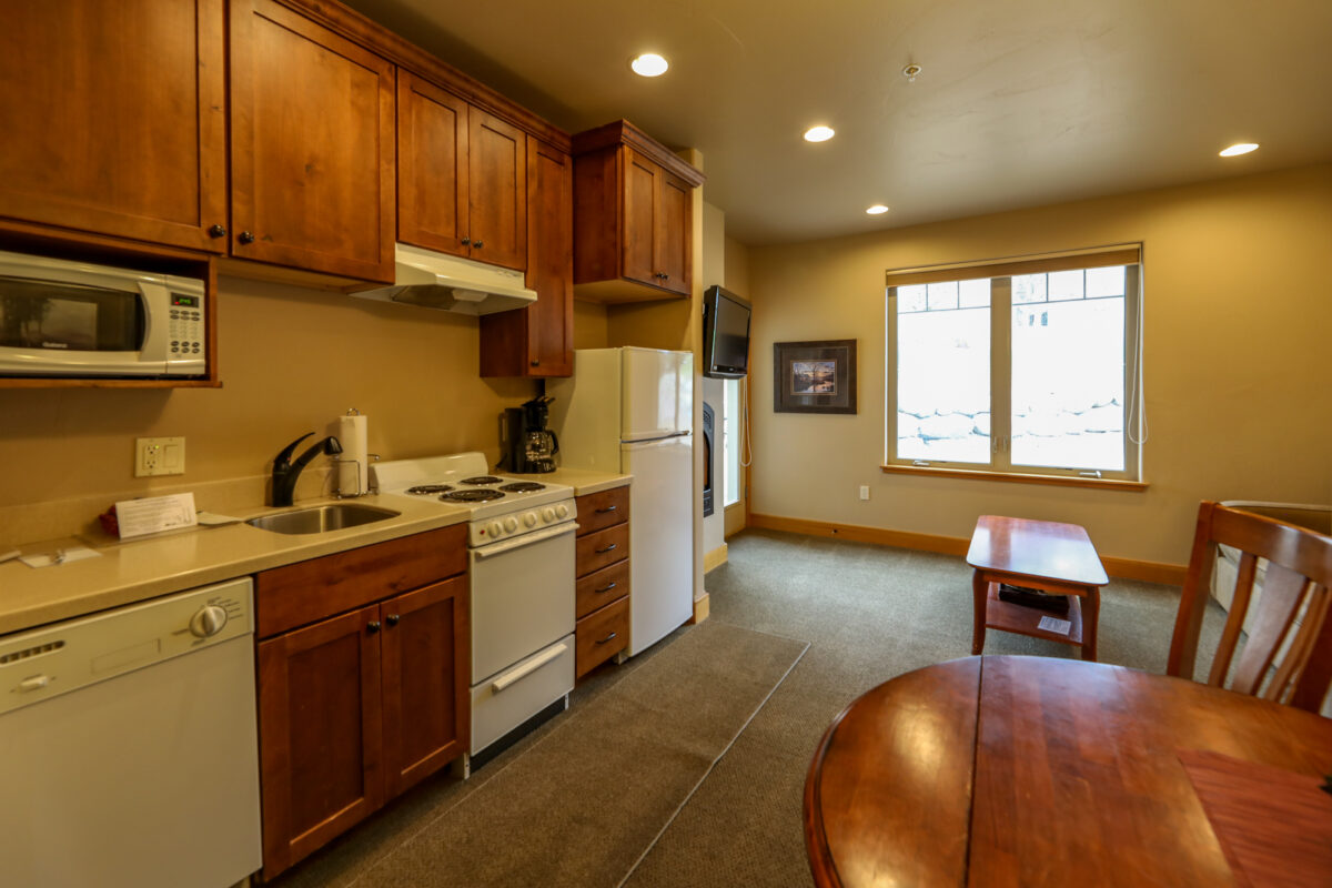 CONDOS • Meadow Lake Resort