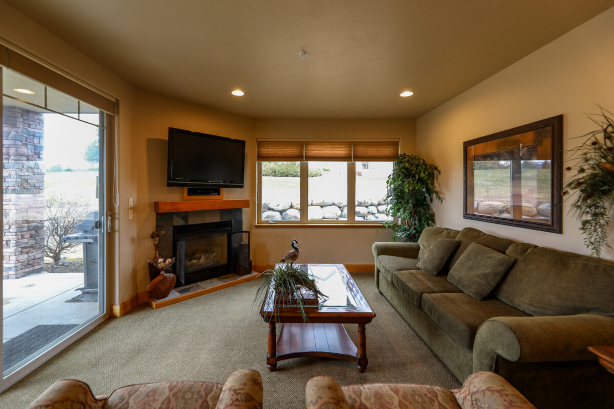 CONDOS • Meadow Lake Resort