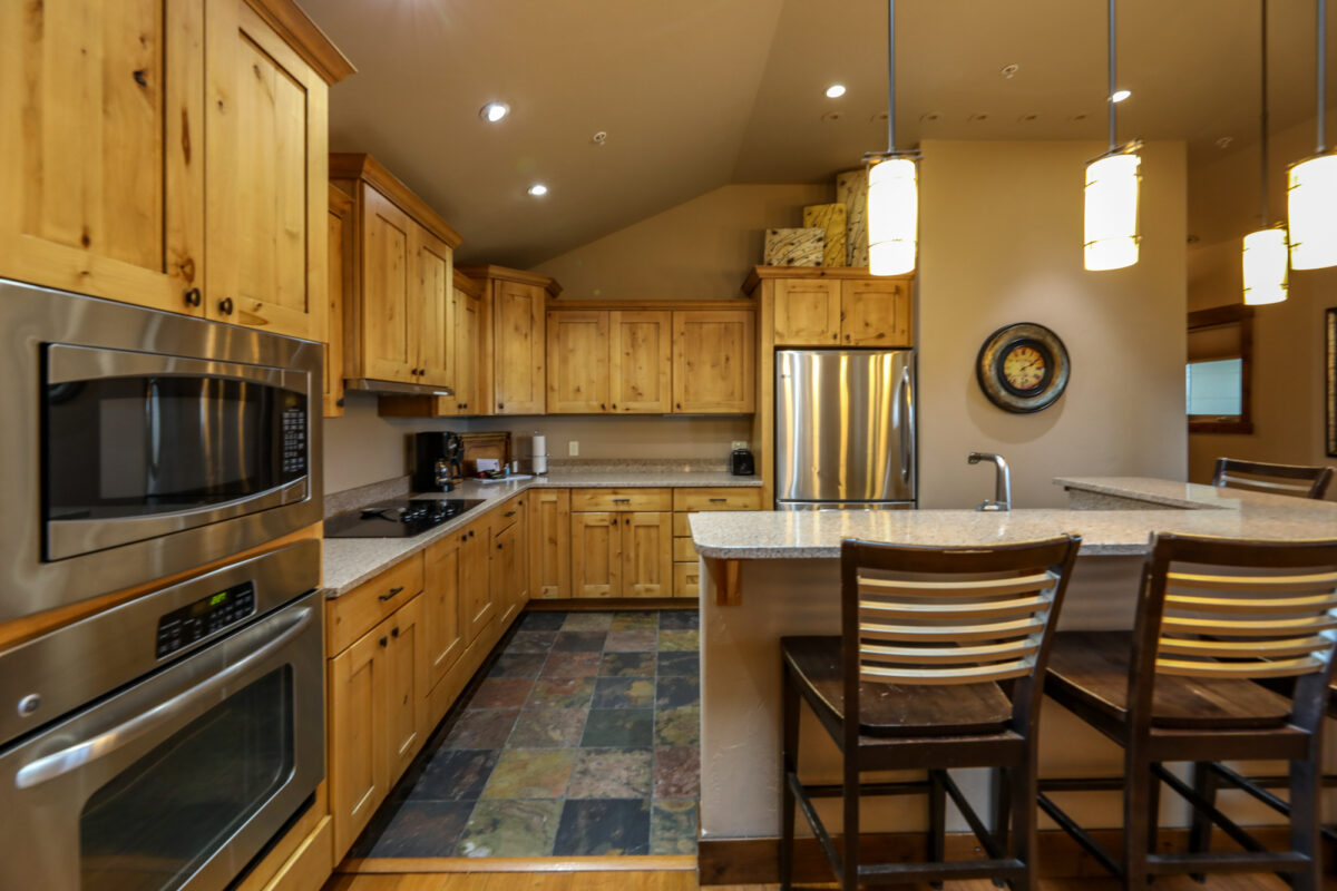 CONDOS • Meadow Lake Resort